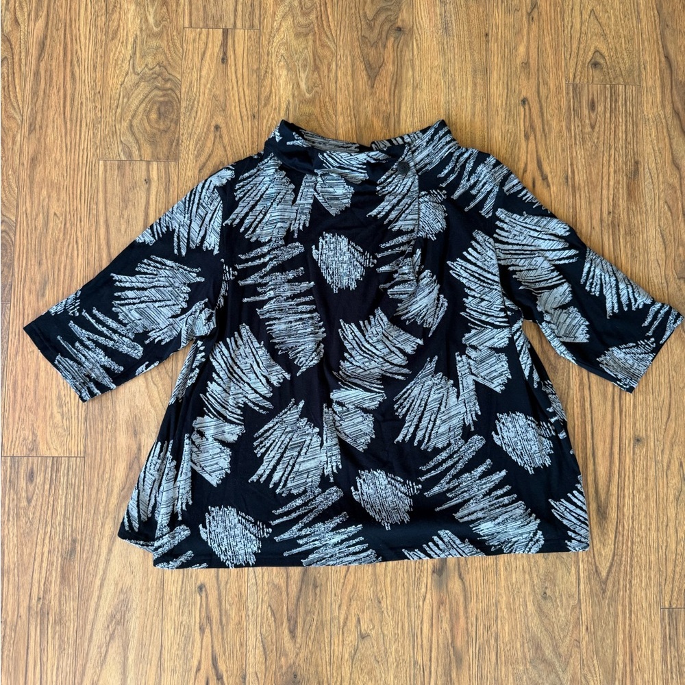 Matsuo Japanese Black and Gray Patterned Top
